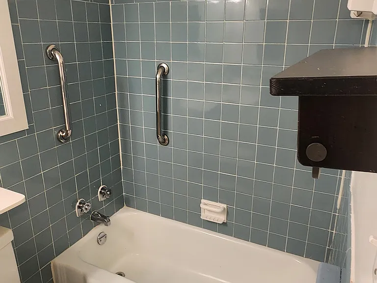 200 N Maple Ave #101 — Photo 13