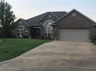 810 Caribou Cir, Enid, OK 73703