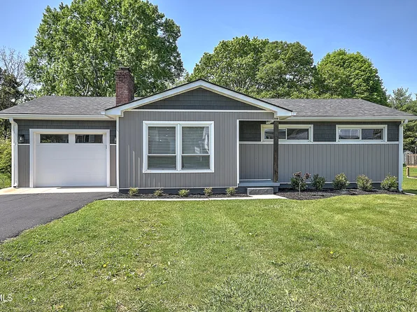 305 Blue Bonnet Dr, Bristol, TN 37620