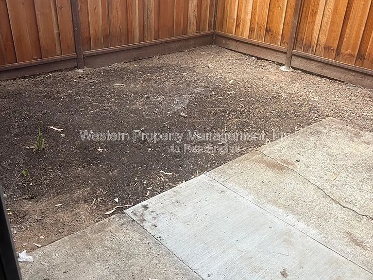 1385 7th Ave #28 — Photo 8