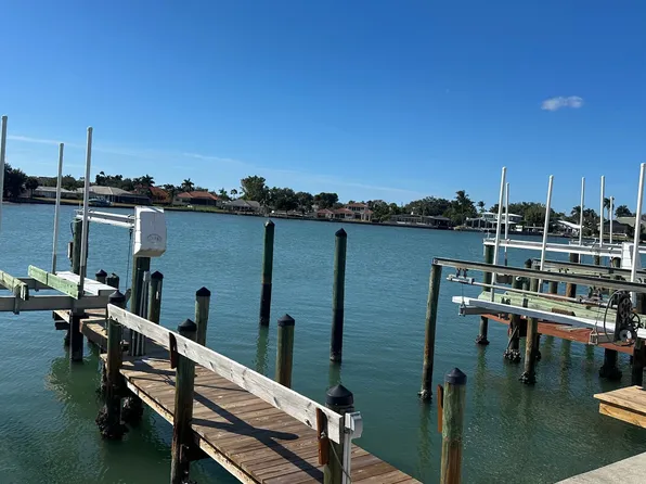 11 Port Dr, Venice, FL 34285