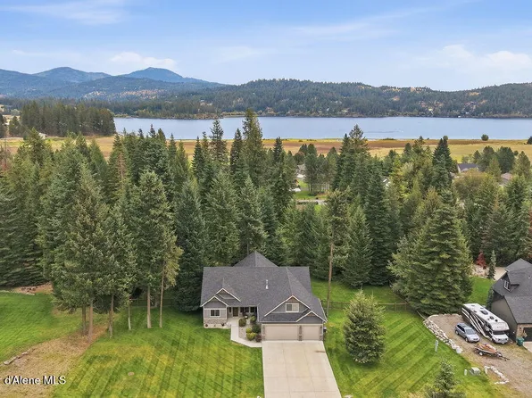 11614 N Waterford Loop, Hauser, ID 83854