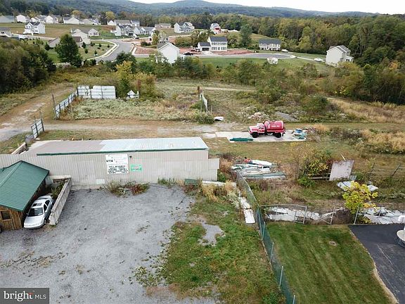 4th image of 7518 Lincoln Hwy