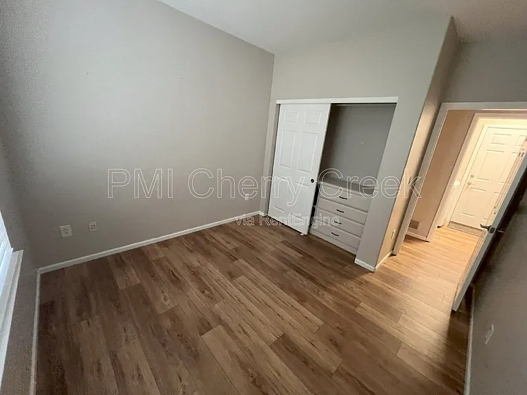 5420 Heatherton Ln — Photo 12