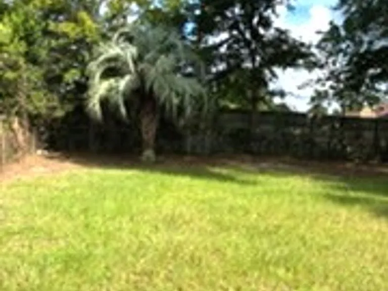 275 Nightingale Dr — Photo 2