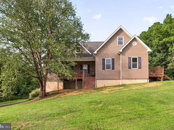 148 Turkey Knob Rd, Quicksburg, VA 22847
