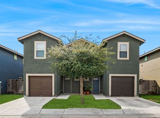 6934 Lakeview Dr, San Antonio, TX 78244