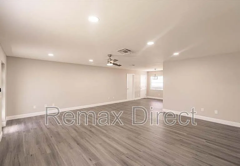 160 Marie Dr — Photo 6