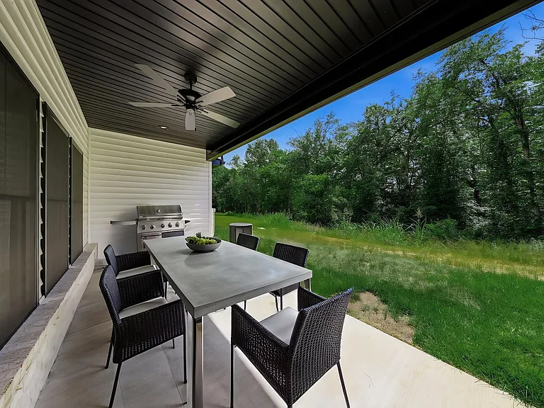 149 Luke Ct — Photo 24