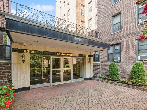 83-20 141st St #5J, Jamaica, NY 11435