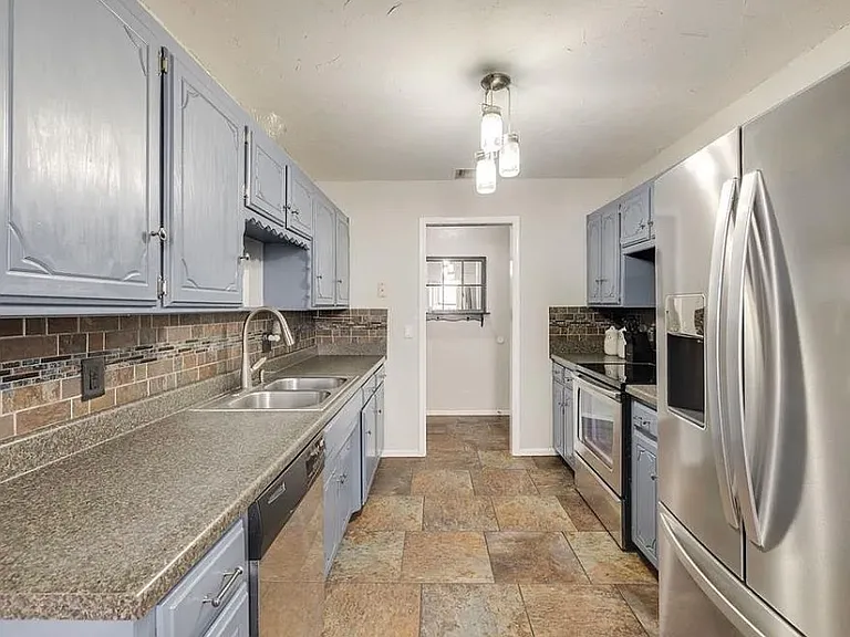 2624 Homestead Dr — Photo 4