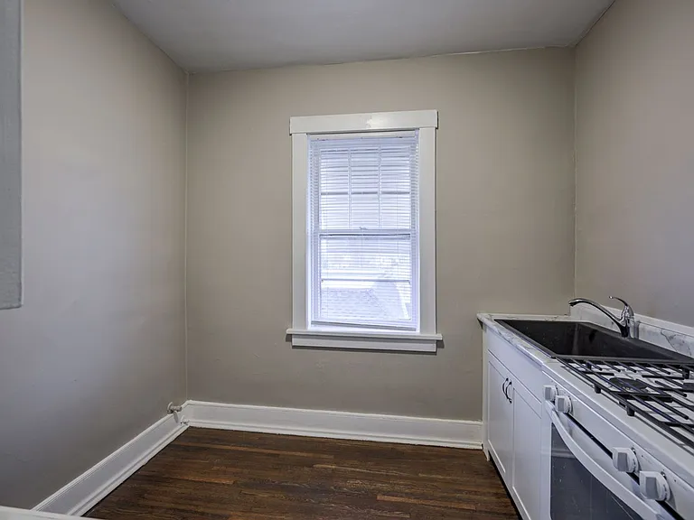 606 S 32nd Ave — Photo 22