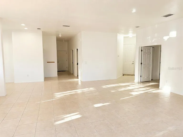 1802 Triano Cir #1802 — Photo 8