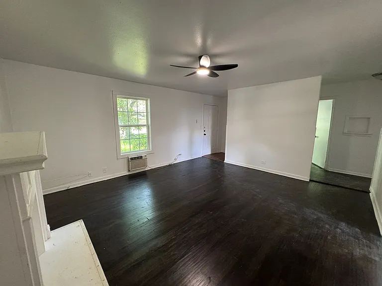 402 N Jefferson St — Photo 16