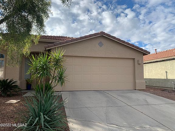2nd image of 2229 W Painted Sunset Cir