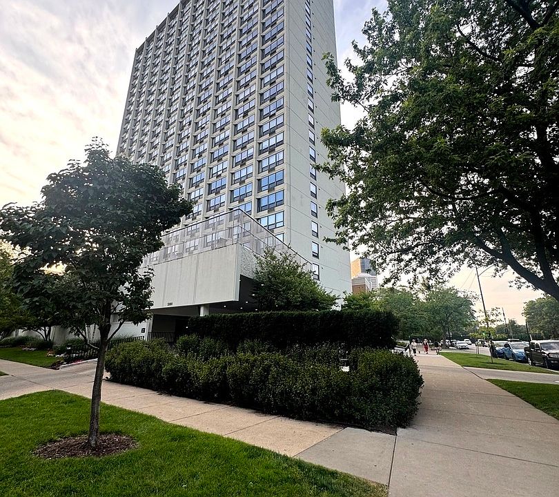 1st image of 5100 N Marine Dr APT 16E
