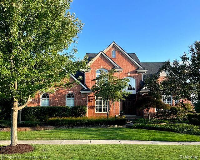 1st image of 44211 Greenview Ln