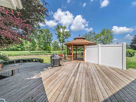 3rd image of 1722 Probert Rd