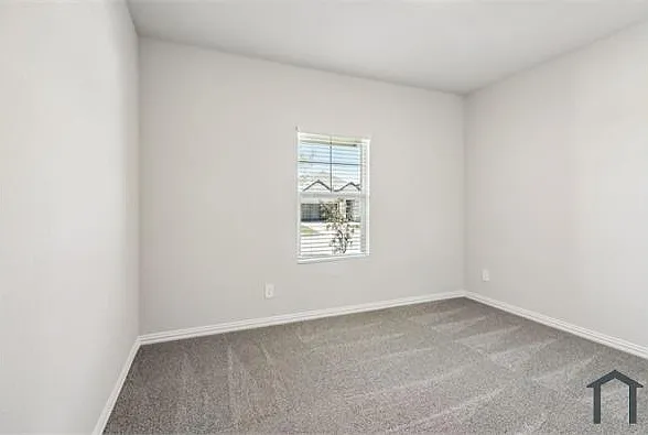 701 Easthill Dr — Photo 8