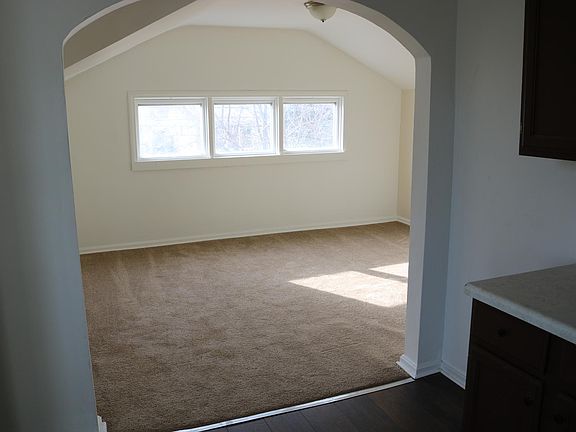 3rd image of 4655 E 144th St #Up
