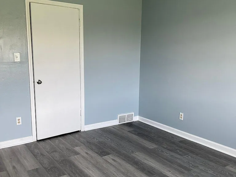 35 N Idlewild St #6 — Photo 8