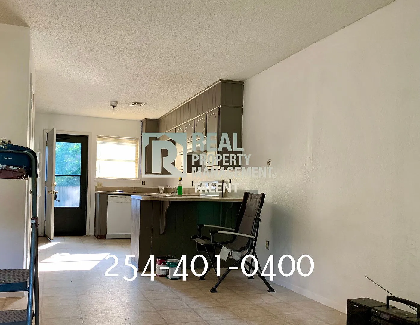 2 Bedroom, 1 Bathroom Duplex for Rent in Waco TX — Photo 3