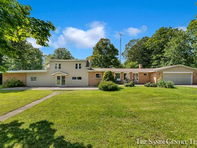 5203 Lee Ave, Fremont, MI, 49412