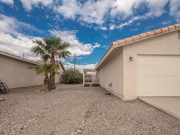 3rd image of 2031 Magnolia Dr #101-102