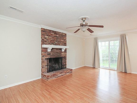 5th image of 1770 Rolling Hills Dr