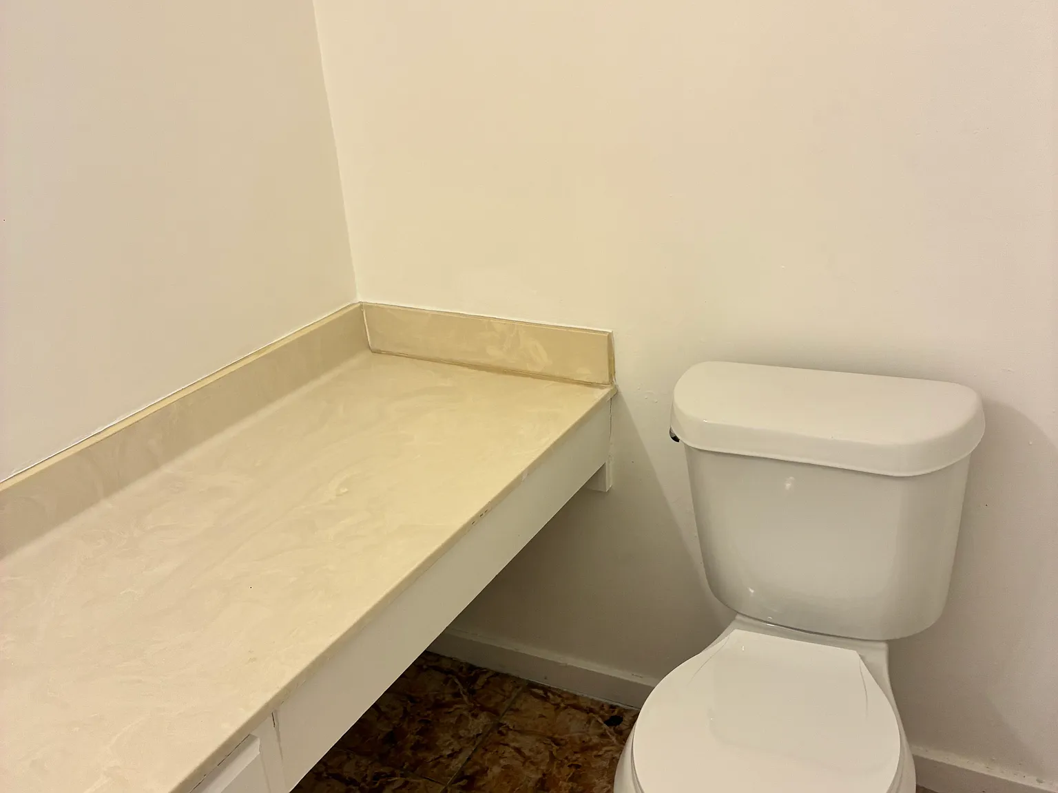 2 bed, 2.5 bath, 1920 sqft, $2,200 — Photo 4