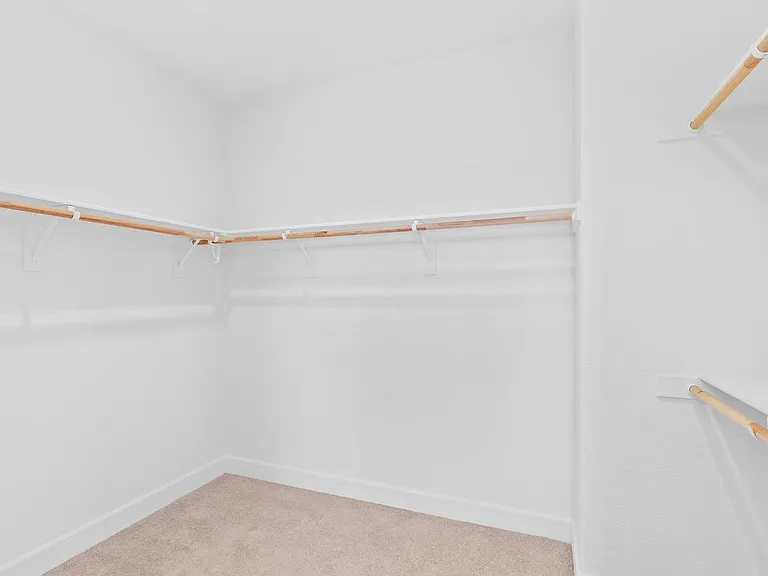18338 Amador Dr — Photo 15