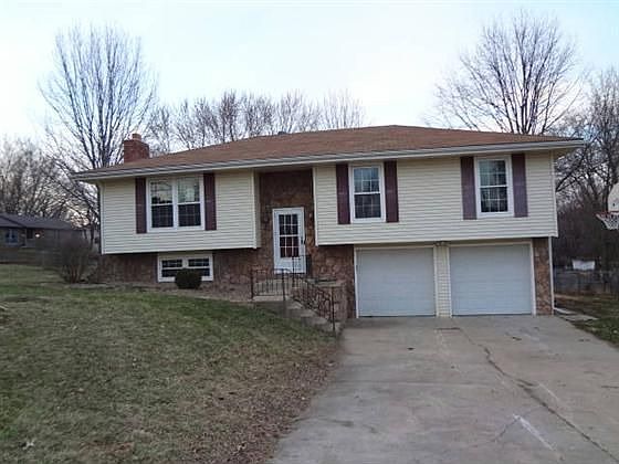 1st image of 416 Oakbrook Dr