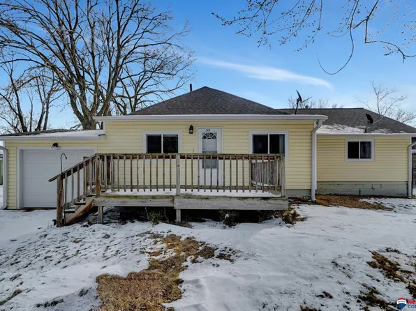 206 Main St, Hickman, NE 68372