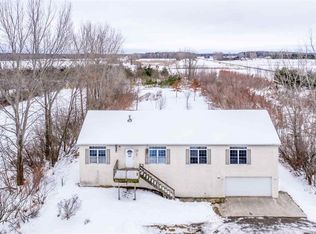 N5396 Green Valley Rd, Krakow, WI 54137