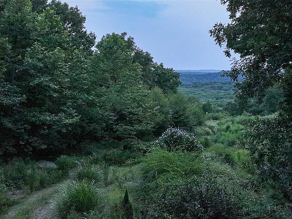 3rd image of 93 Settlers Hill Road