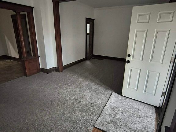 2nd image of 220 Hanover St