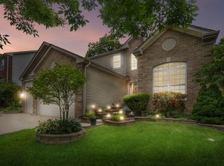 108 Nettle Ln, Streamwood, IL 60107
