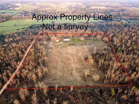 2nd image of 128 Brook Grove Trl