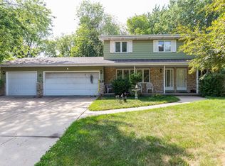 1032 E Northwood Dr, Appleton, WI 54911