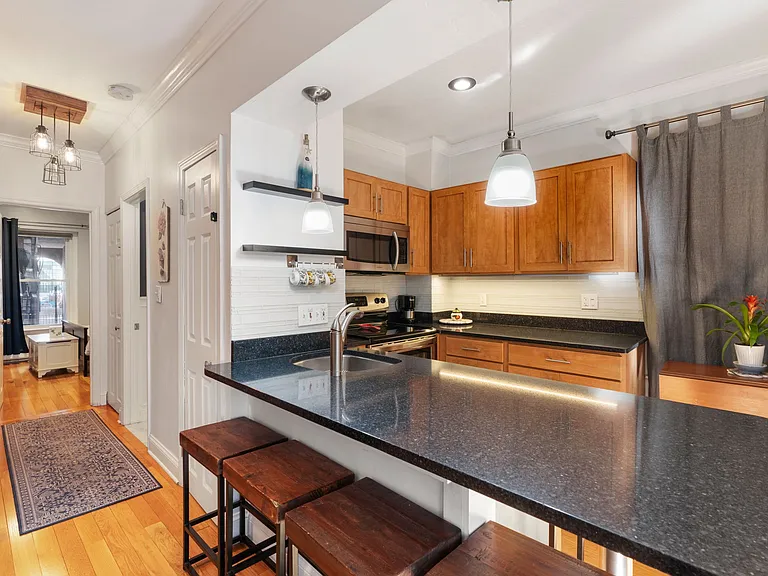 38RA Charter St #2 — Photo 8
