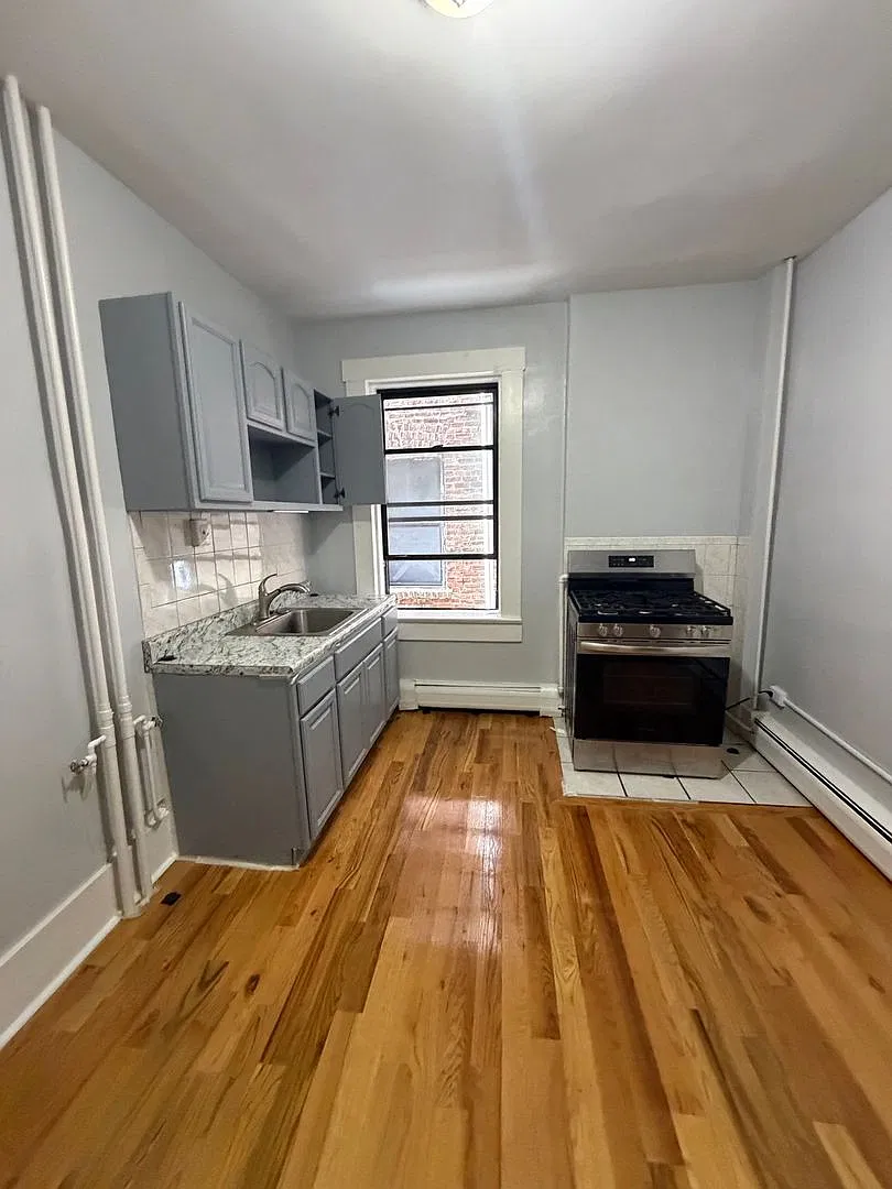 325 - UC 325 34th Street, LLC — Photo 2