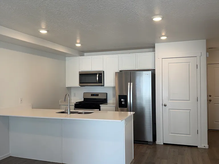 1545 S 3740 E — Photo 6
