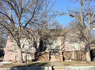 107 W 17th St, Hays, KS 67601