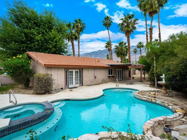 3174 E Cajon Cir, Palm Springs, CA 92264