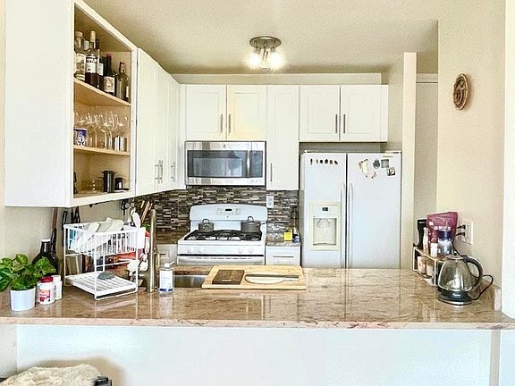 5th image of 350 W 50th St APT 24D