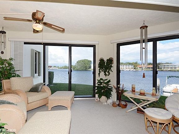 5th image of 313 Lake Cir APT 116