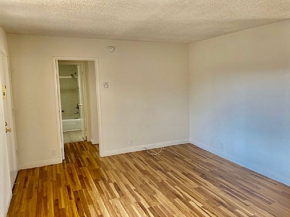 5th image of 10425 Irene St #308