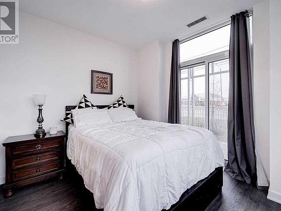 5th image of 4677 Glen Erin Dr