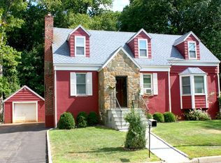 95 Berkeley Rd, Fairfield, CT 06825