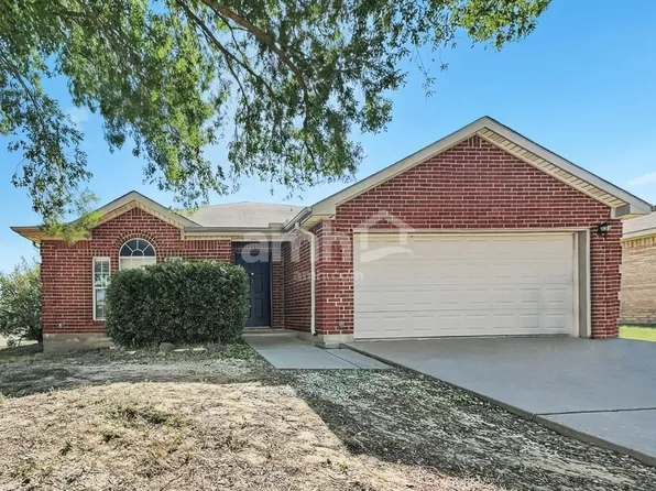 636 Blueberry Hill Ln, Mansfield, TX 76063